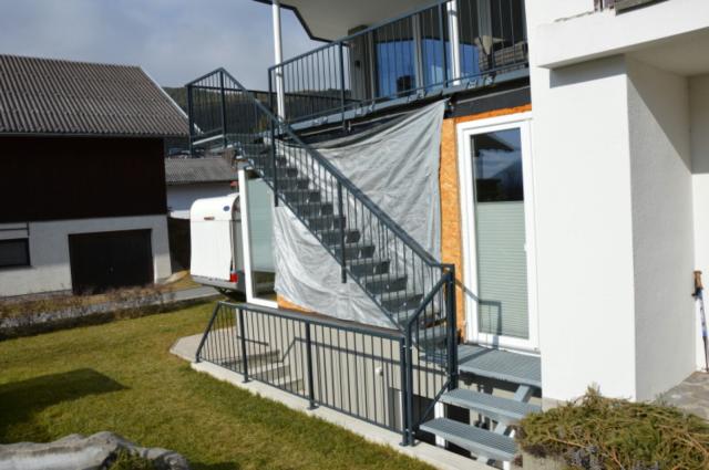 Stiege aus Stahl Verzinkt mit Beschichtung