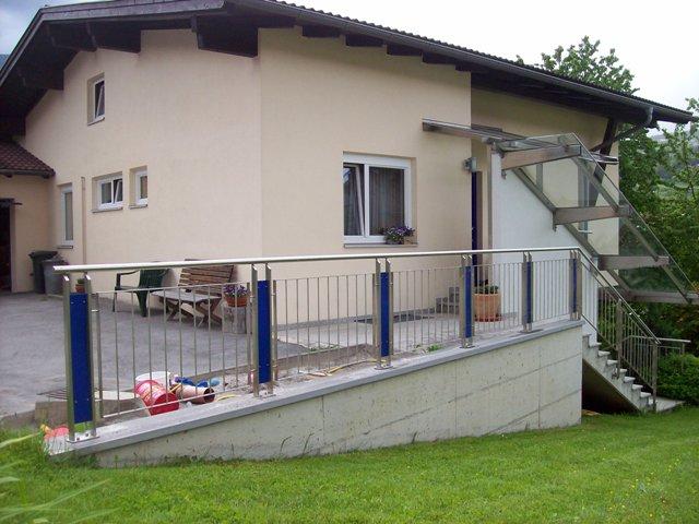 Nirosta Geländer mit Exterior Elementen