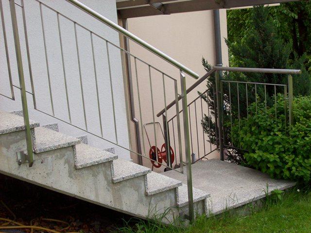 Nirosta Geländer mit Exterior Elementen